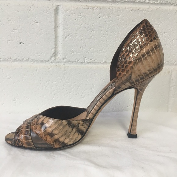 MANOLO BLAHNIK • Snakeskin D’Orsay Heels - Picture 7 of 11